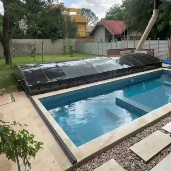 Cobertura Retrátil para Piscina em São Paulo SP Cobertura Retrátil para Piscina em São Paulo SP — Instalação em área gourmet com churrasqueira