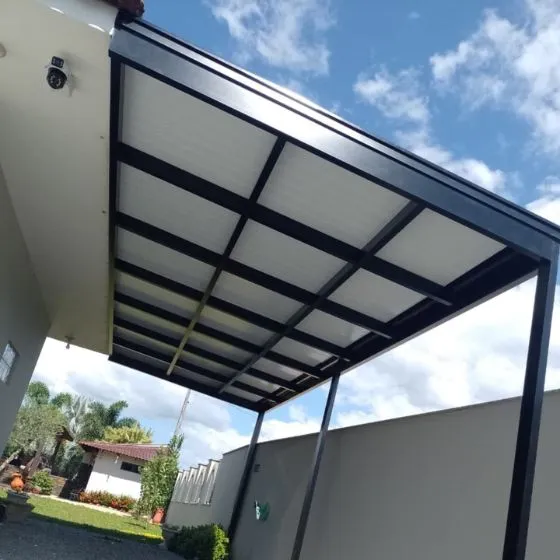 Pergotelha em São Paulo SP — Cobertura com calha lateral para escoamento