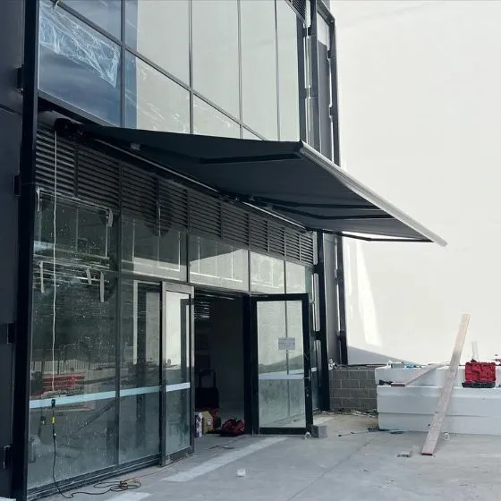 Toldo Articulado em São Paulo SP — Instalação em estacionamento