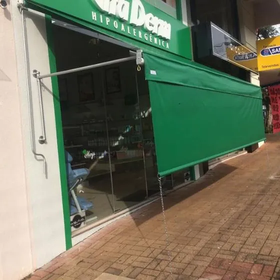 Toldo Cortina com Braços Laterais em São Paulo SP Toldo Cortina com Braços Laterais em São Paulo SP — Cobertura em passagem coberta entre ambientes