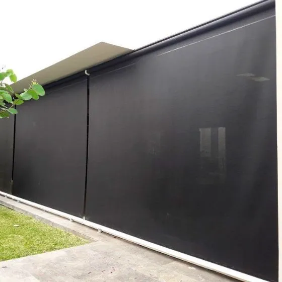 Toldo Cortina Fechamento Vertical em São Paulo SP Toldo Cortina Fechamento Vertical em São Paulo SP — Instalação em estacionamento
